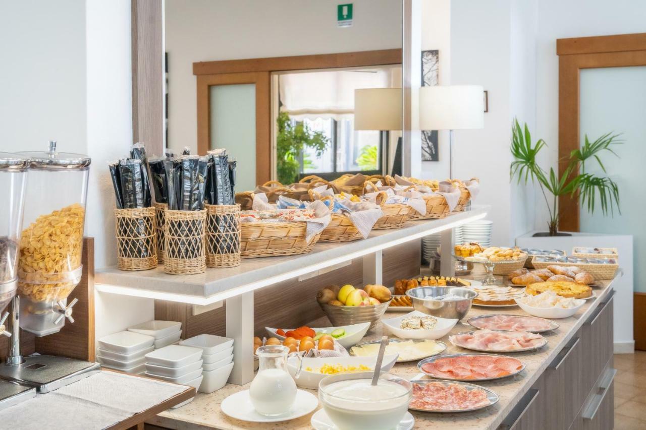 Hotel Stoccarda Caorle Exterior photo