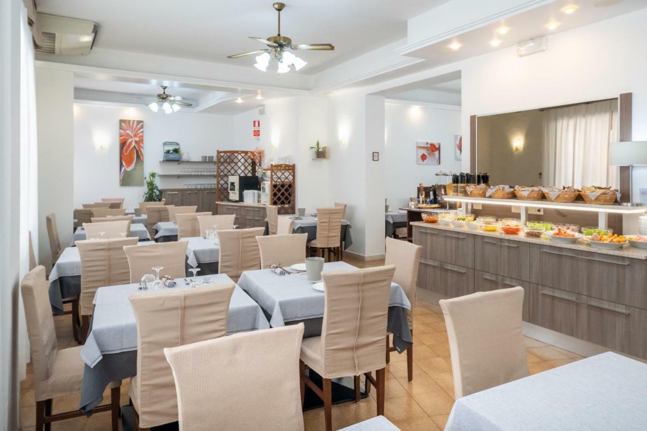 Hotel Stoccarda Caorle Exterior photo