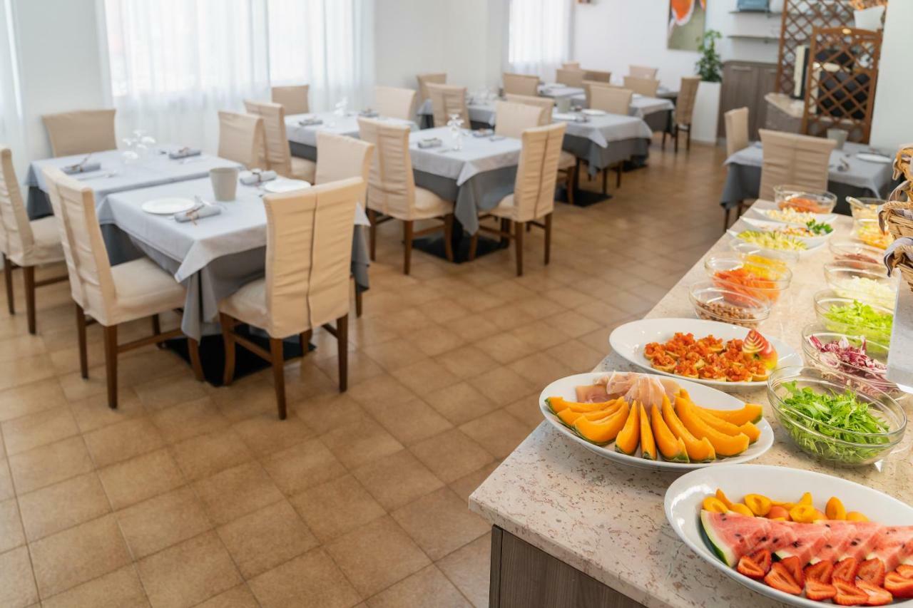 Hotel Stoccarda Caorle Exterior photo