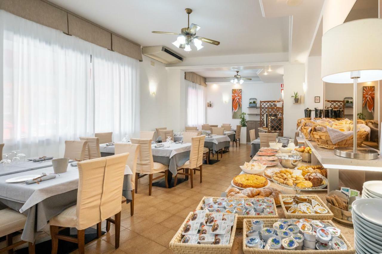Hotel Stoccarda Caorle Exterior photo