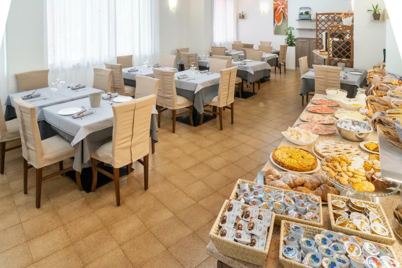 Hotel Stoccarda Caorle Exterior photo