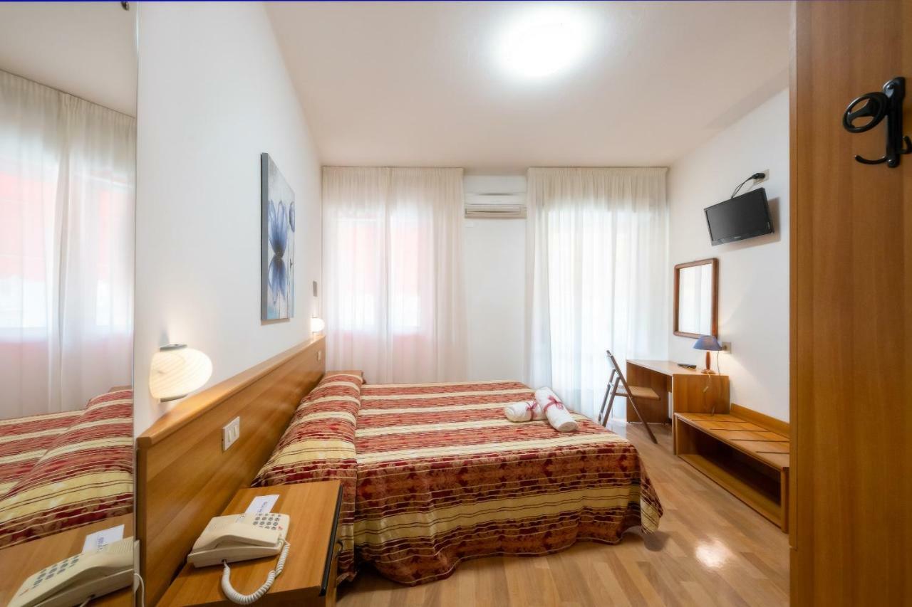 Hotel Stoccarda Caorle Exterior photo
